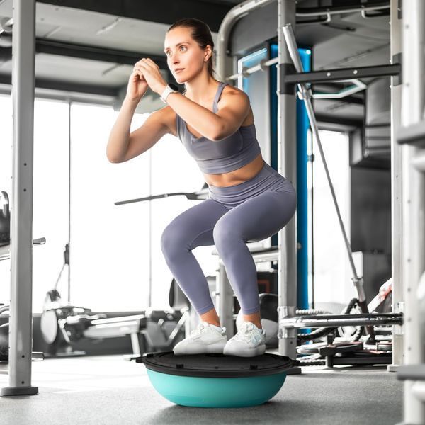 Балансувальна півсфера Gymtek Flex Core Half Ball 58 см з еспандерами + насос, блакитний &mdash; фото